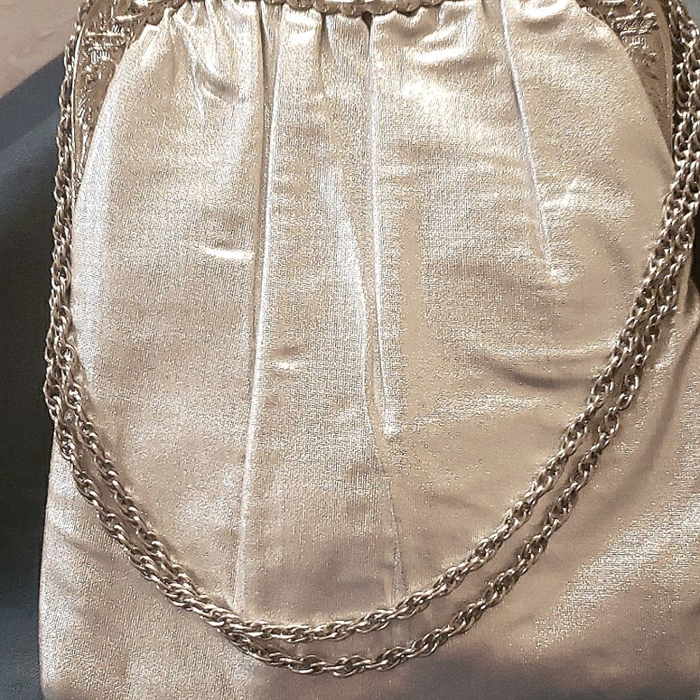 Elegant Silver Chain Strap Women's Bag